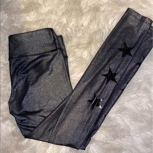 Black star leggings